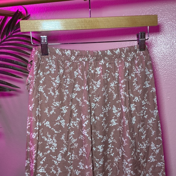 Urban Romantics - Pink & White Floral Midi Wrap Skirt - Picture 6 of 14